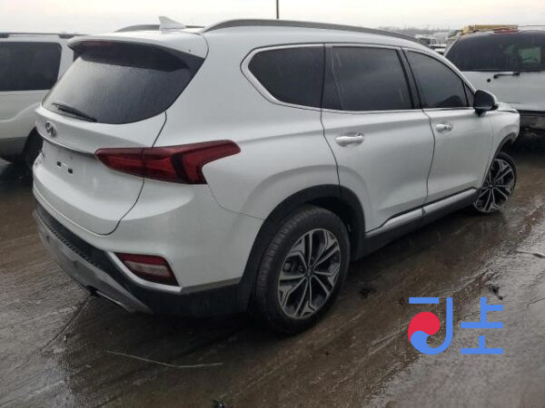 2018 Hyundai Santa Fe White - KMHS581ADKU168148 - Image 4