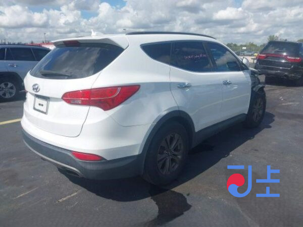 2015 Hyundai SantaFe White - KMHSW81UBGU535070 - Image 4