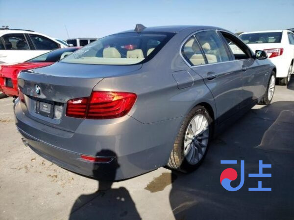 2015 BMW 5-Series 520d xDrive Gray — WBA5E7105GG158525 - Image 4