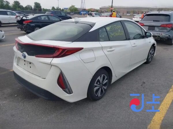 2017 Toyota Prius White - JTDKBRFU0H3552626 - Image 4