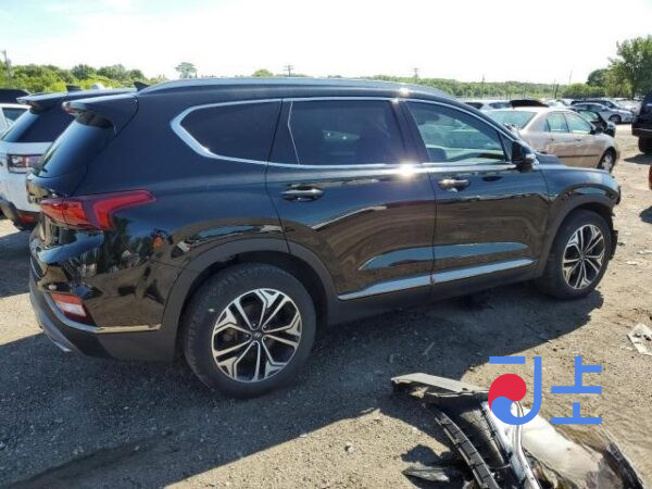 2018 Hyundai Santa Fe Black - KMHS581CDKU068061 - Image 4