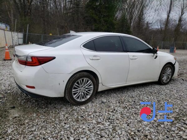 2017 Lexus ES300H White — JTHBW1GG9H2155824 - Image 4