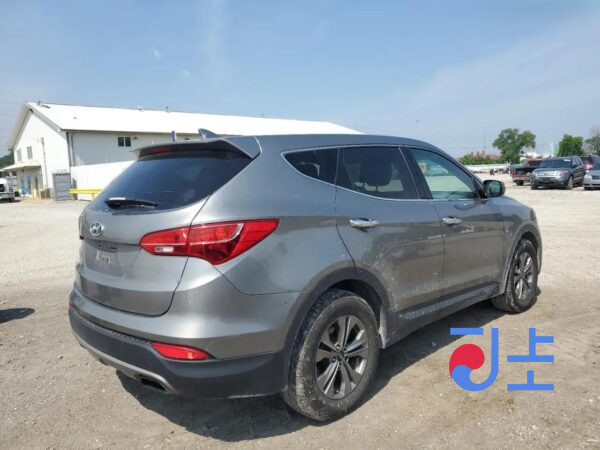 2015 Hyundai SantaFe Gray - KMHSW81UBGU591362 - Image 4