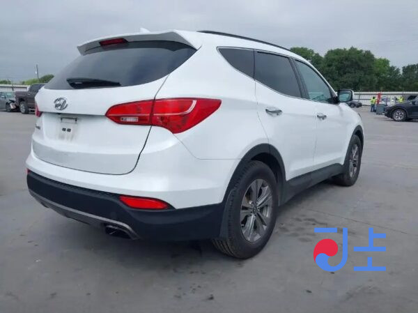 2016 Hyundai SantaFe White - KMHSW81UBGU675689 - Image 4