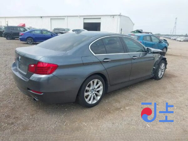 2015 BMW 5-Series 520d xDrive Gray — WBA5E7108GG159202 - Image 4