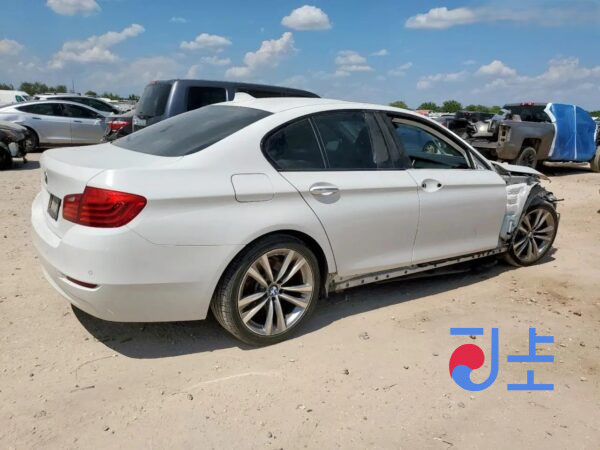 2016 BMW 5-Series 520d xDrive White — WBA5E7104GG567471 - Image 4