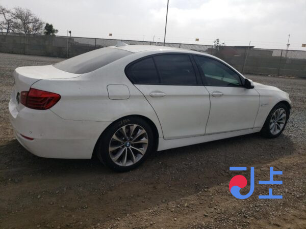 2016 BMW 5-Series 520d White — WBA5E5108GG209665 - Image 4
