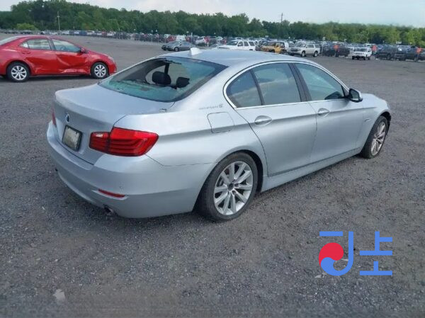 2014 BMW 5-Series 520d Silver — WBA5C3105ED766137 - Image 4