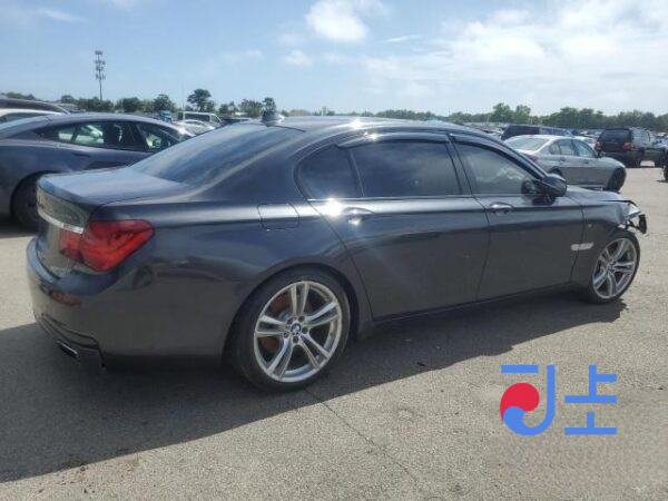 2015 BMW 730d xDrive Gray — WBAYC4107FDZ76842 - Image 4