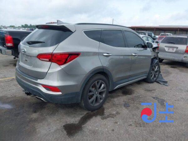 2018 Hyundai SantaFe Gray - KMHS281BDKU011339 - Image 4