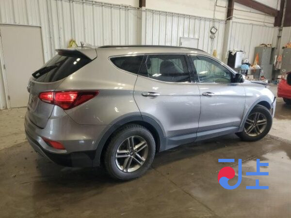 2018 Hyundai SantaFe Gray - KMHS281BDKU019118 - Image 4