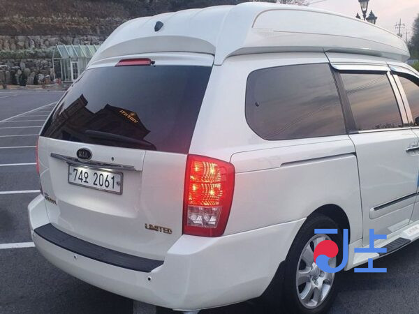 Kia Carnival white - KNHMB76439S310030 - Image 18