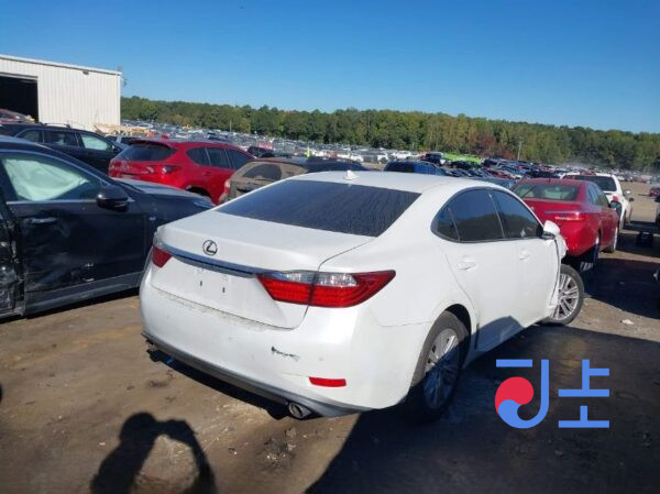2014 Lexus ES300H White — JTHBW1GG5E2051228 - Image 4