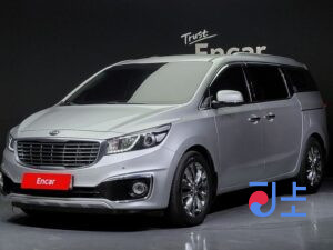 Kia Carnival silver - KNAME81ABHS316185