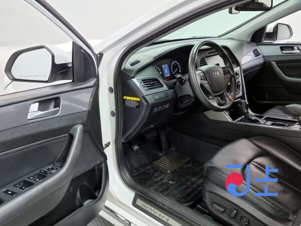 Hyundai Sonata white - KMHE5411BGA019531 - Image 10