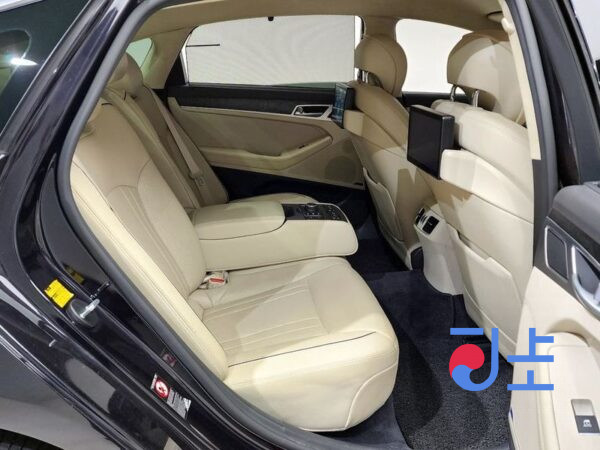 Hyundai Genesis black - KMHGR41EDGU147345 - Image 19