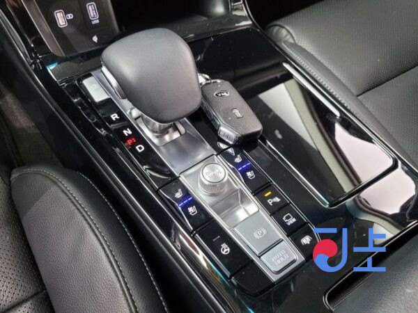 Kia K7 black - KNALC41BBLA203156 - Image 9
