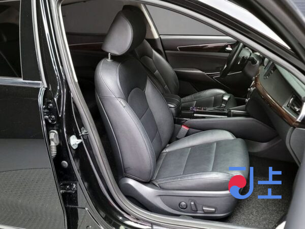 Kia K7 black - KNALC411BJA153408 - Image 12