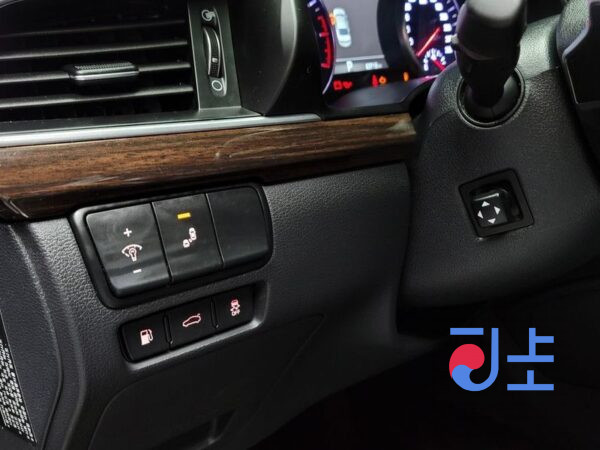 Kia K7 black - KNALC411BJA153408 - Image 14