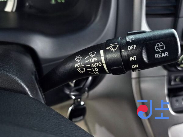 Kia Carnival white - KNAMC75538S247539 - Image 17