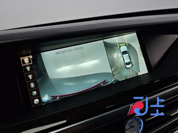 Genesis G90 black - KMHG141DBKU067098 - Image 16