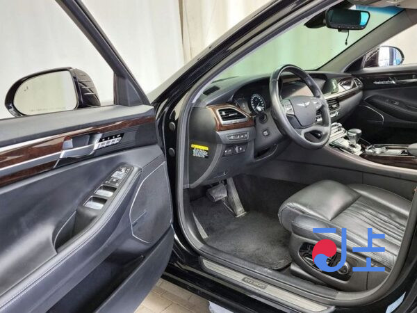 Genesis G90 black - KMHG141ABGU018382 - Image 10
