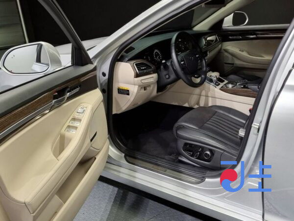 Genesis G90 silver - KMHG141DDKU070785 - Image 10