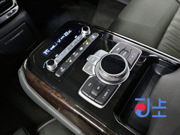 Genesis G90 blue - KMHG241DDLU082426 - Image 18
