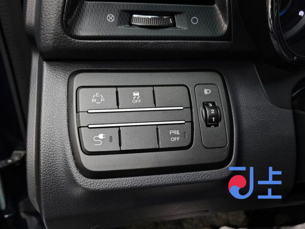 SsangYong Tivoli blue - KPBXL3AP1GP087739 - Image 15