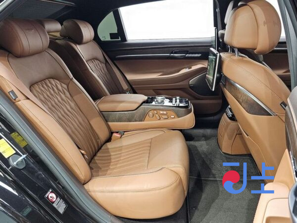 Genesis G90 black - KMHG341DDKU069744 - Image 12
