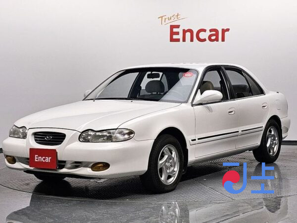 Hyundai Sonata white - KMHCF31FPVA078588