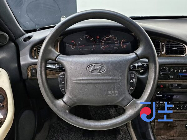 Hyundai Sonata white - KMHCF31FPVA078588 - Image 12