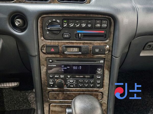 Hyundai Sonata white - KMHCF31FPVA078588 - Image 13