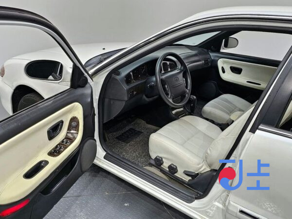 Hyundai Sonata white - KMHCF31FPVA078588 - Image 17