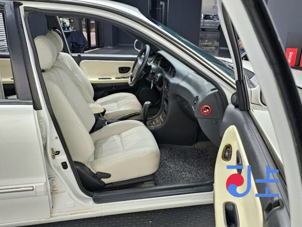 Hyundai Sonata white - KMHCF31FPVA078588 - Image 20