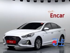 Hyundai Sonata white - KMHE3413BJA069615