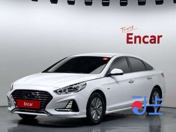 Hyundai Sonata white - KMHE3413BJA069615