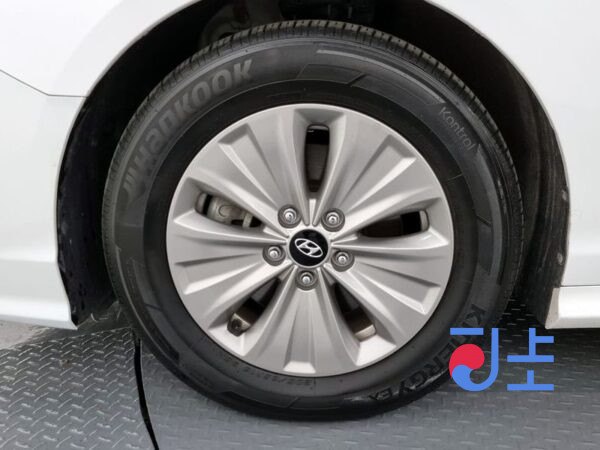 Hyundai Sonata white - KMHE3413BJA069615 - Image 5