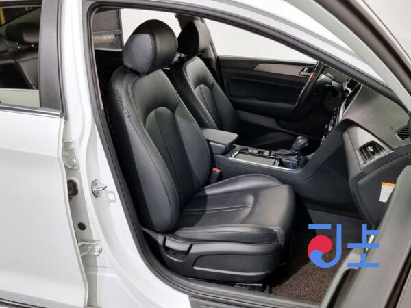 Hyundai Sonata white - KMHE3413BJA069615 - Image 10