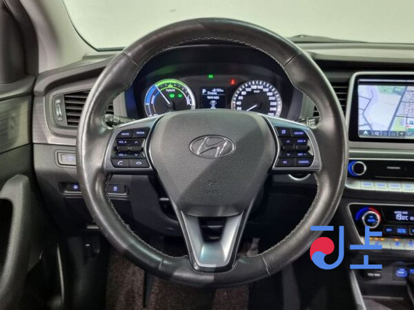 Hyundai Sonata white - KMHE3413BJA069615 - Image 13