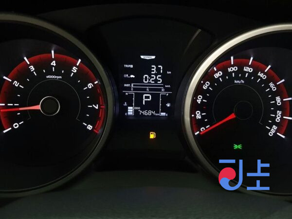 SsangYong Tivoli white - KPBXH3AR1GP086978 - Image 8