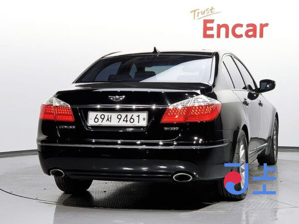 Hyundai Genesis black - KMHGB41AP8U004053 - Image 4