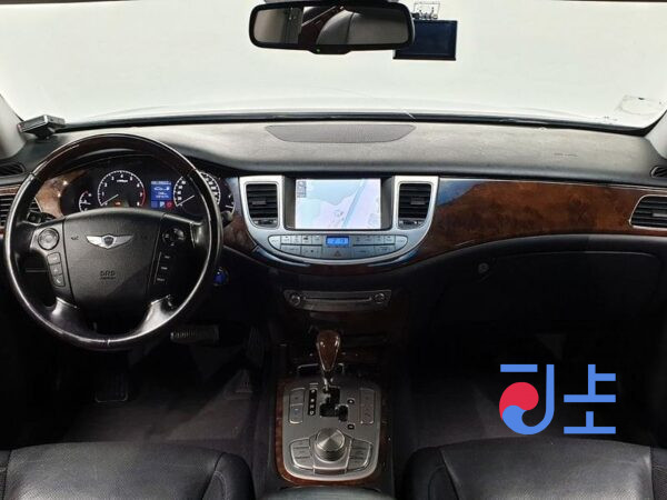 Hyundai Genesis black - KMHGB41AP8U004053 - Image 7