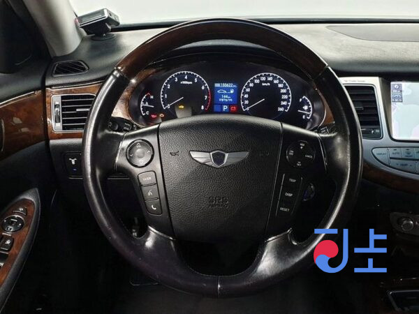 Hyundai Genesis black - KMHGB41AP8U004053 - Image 14