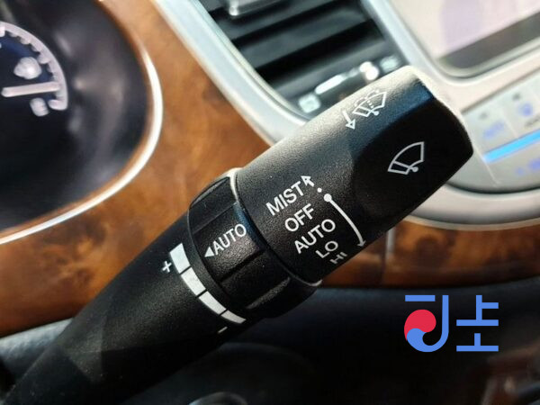 Hyundai Genesis black - KMHGB41AP8U004053 - Image 18