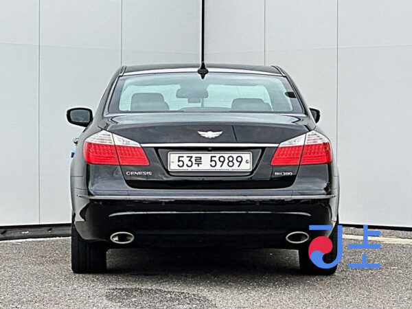 Hyundai Genesis black - KMHGB41EBBU129991 - Image 4