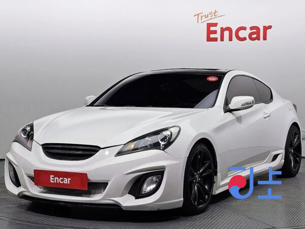 Hyundai Genesis white - KMHHW61HBAU013448