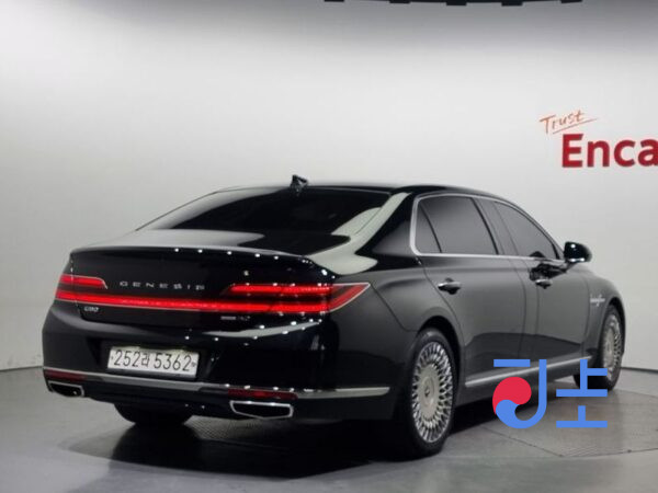 Genesis G90 black - KMHG511HDKU061963 - Image 2