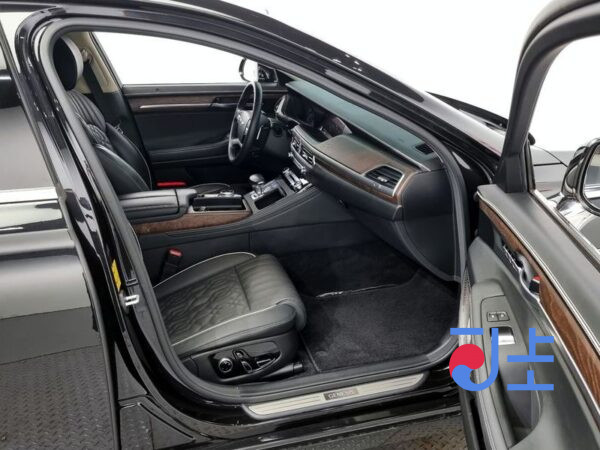 Genesis G90 black - KMHG511HDKU061963 - Image 17