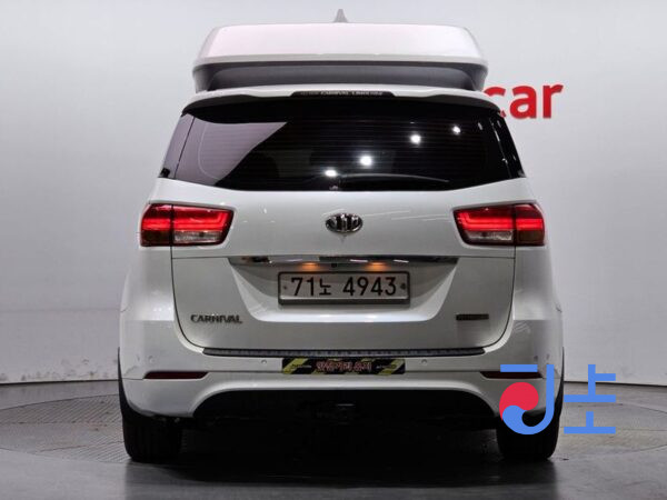 Kia Carnival white - KNHMF37ABGS091224 - Image 4